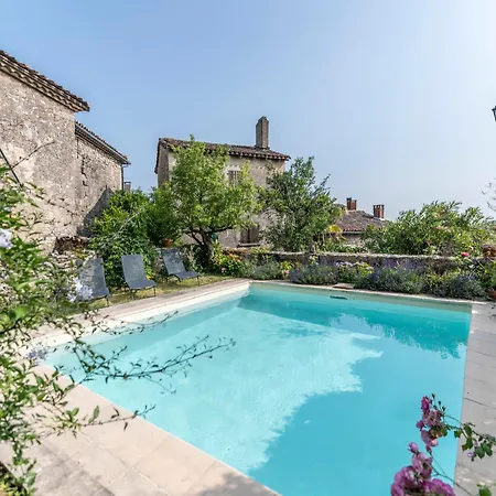 Des Hirondelles فندق مبيت وإفطار 3*