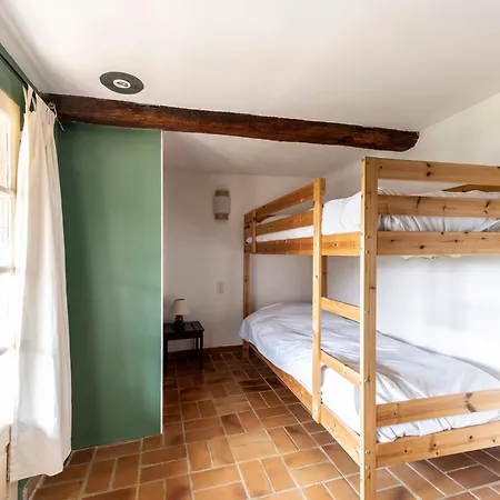Des Hirondelles Bed & Breakfast 3*