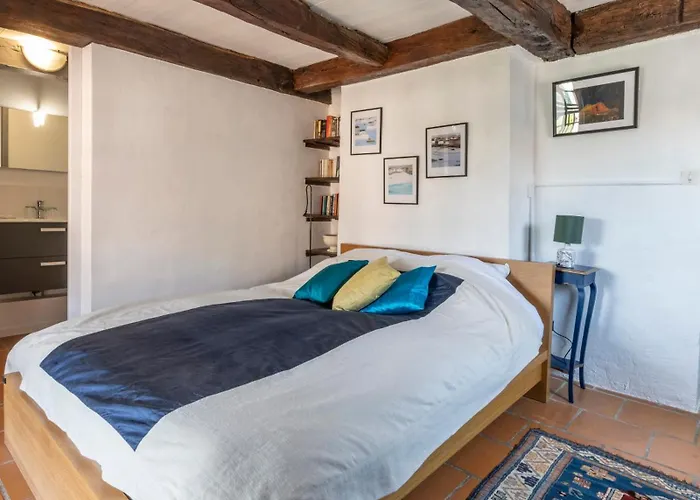 فندق مبيت وإفطار Des Hirondelles Puycelci