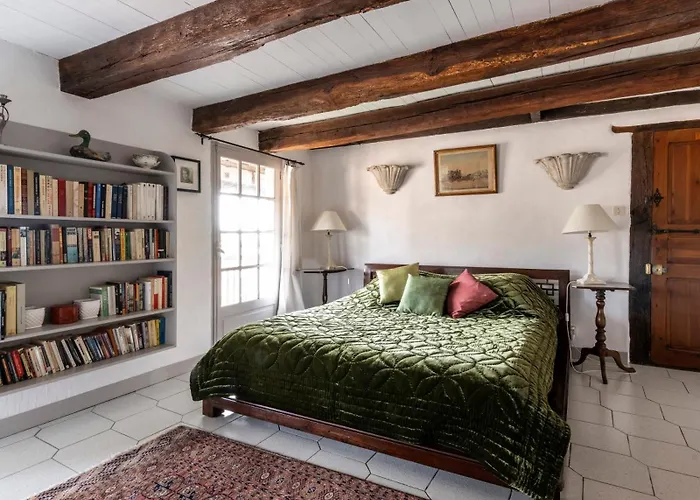 فندق مبيت وإفطار Des Hirondelles Puycelci