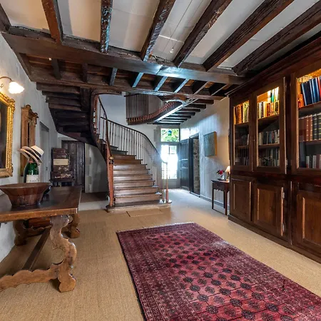 Des Hirondelles Bed & Breakfast