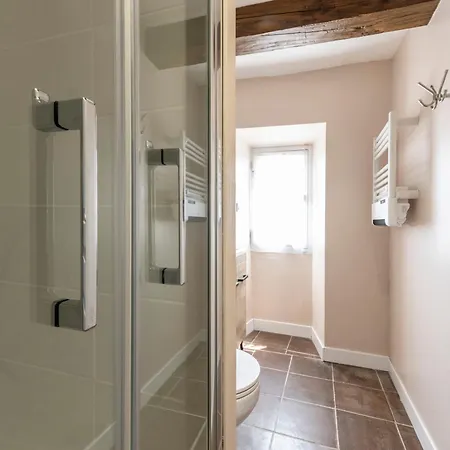 Des Hirondelles 住宿加早餐酒店