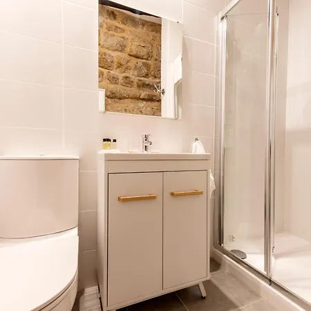 Des Hirondelles 住宿加早餐酒店